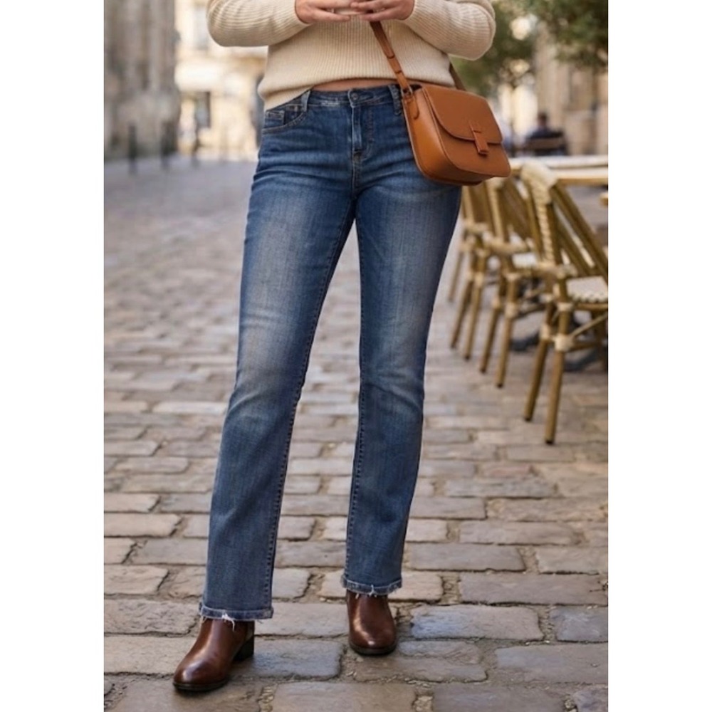American Eagle Artist Flare Jeans Womens 8‎ Super Stretch Blue Denim Medium Wash